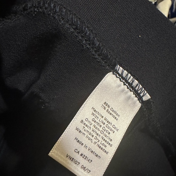 Never worn Yoga/activewear - Picture 5 of 5